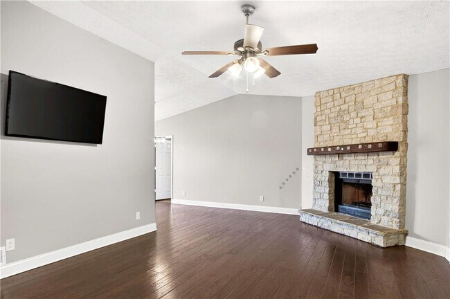 Foto del edificio - 808 Emerald Chase