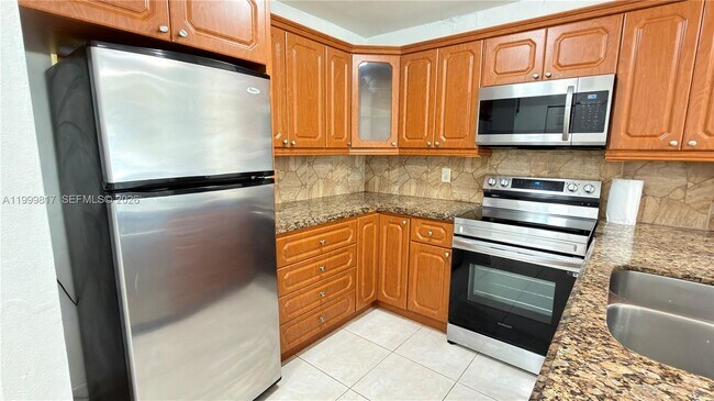 Foto del edificio - 403 SW 148th Ave