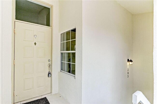 Foto del edificio - 203 Cypress Point Dr