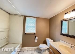 Foto del edificio - 2 br, 1.5 bath House - 4612 Vernon Ave