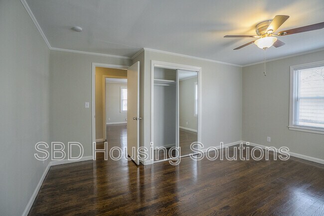 Foto del edificio - 8008 E 99 Terrace