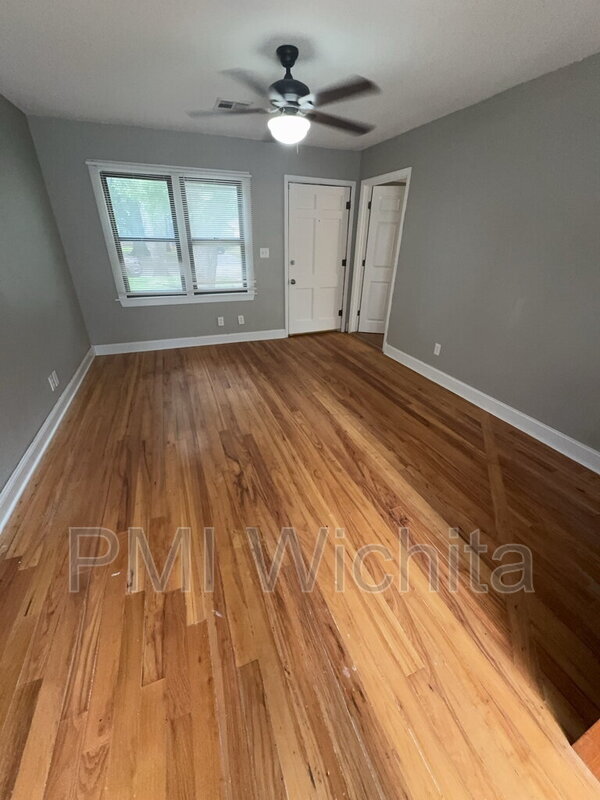 Foto del edificio - 608 N Parkwood Ln