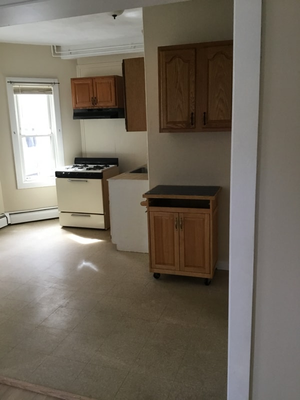 Building Photo - 863 Plymouth Ave