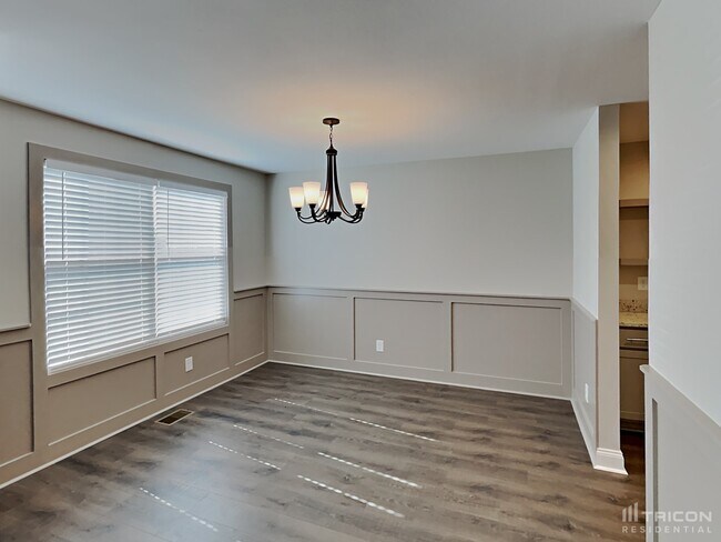 Building Photo - 714 Banister Dr