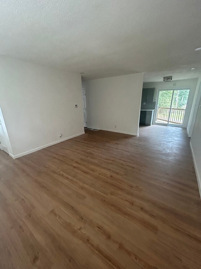 Building Photo - Blue Ridge