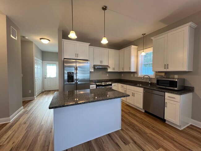 Building Photo - 41 Eden Ave
