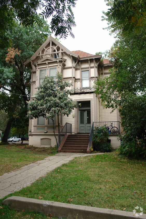Primary Photo - 238 Hazel St
