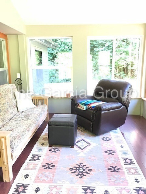 Foto del edificio - 6125 NW Thompson Rd
