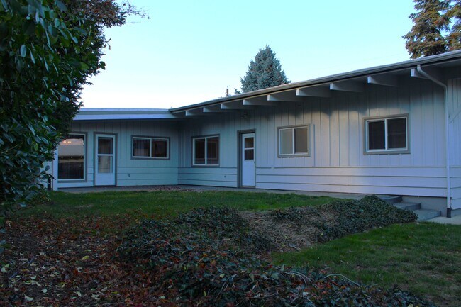 Building Photo - 1219 1st St