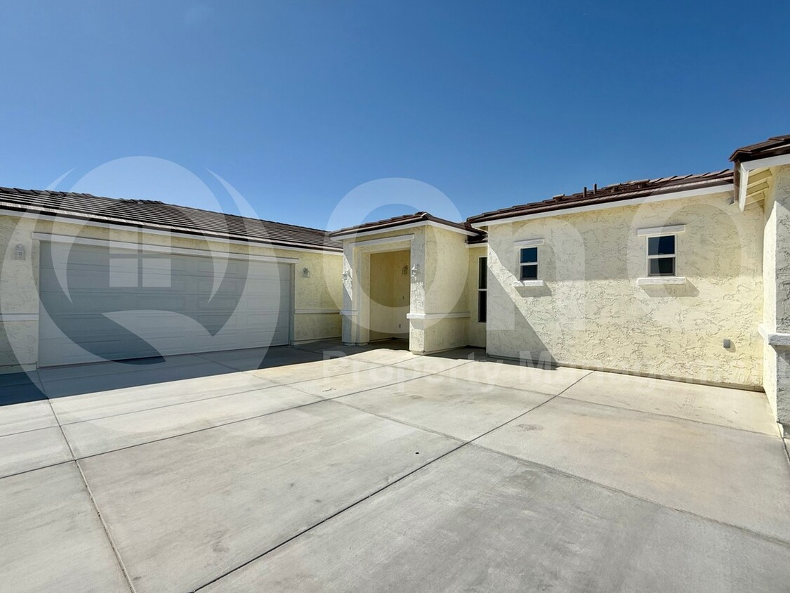 Foto principal - 22536 W Huntington Dr