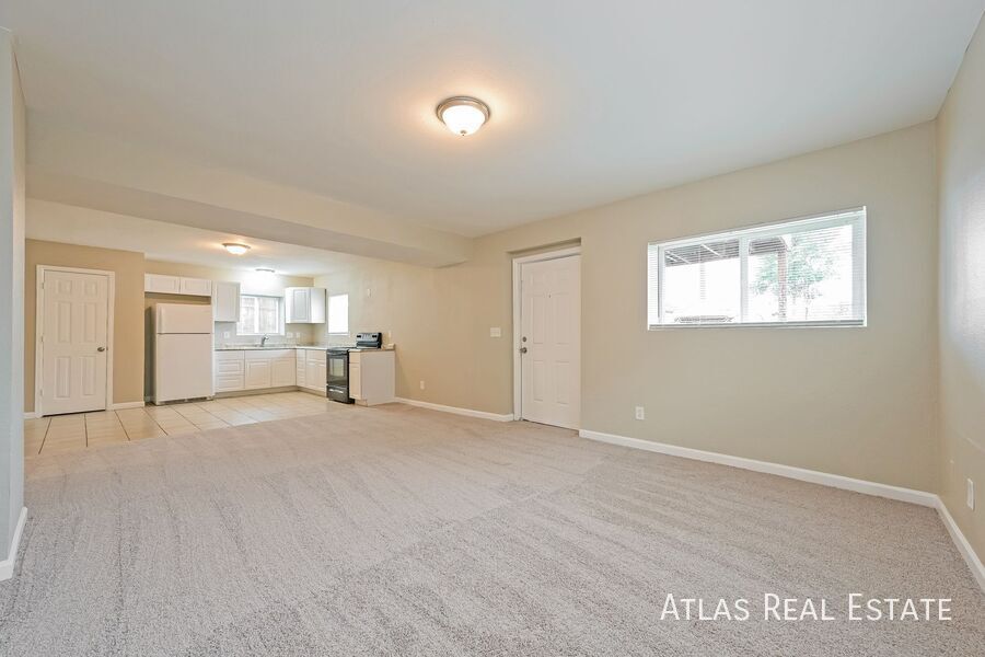Photo - 4650 N Vine Street-B