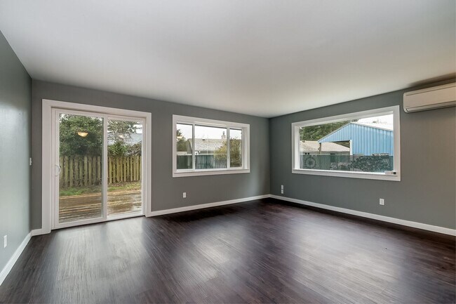 Foto del edificio - Beautiful, Spacious 4-bedroom home in Ferndale!