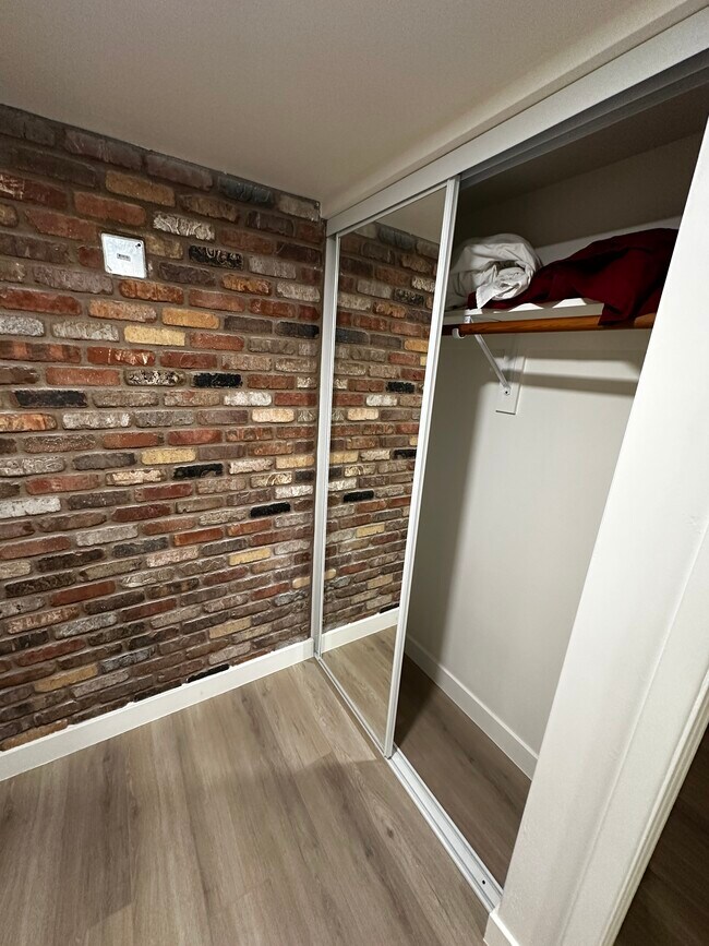 Foto del edificio - 1145 W Tulane Dr