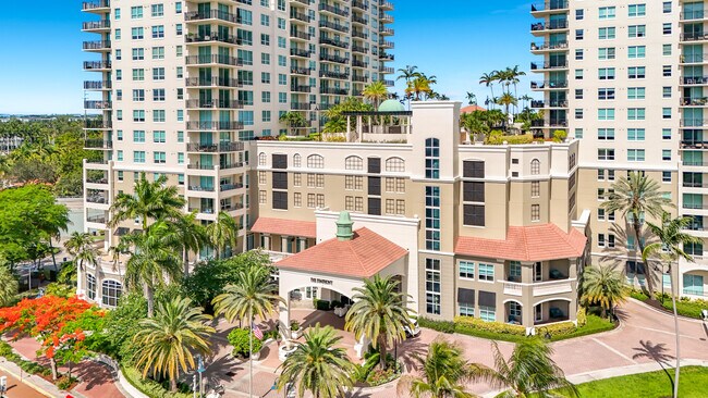 Building Photo - 610 W Las Olas Blvd
