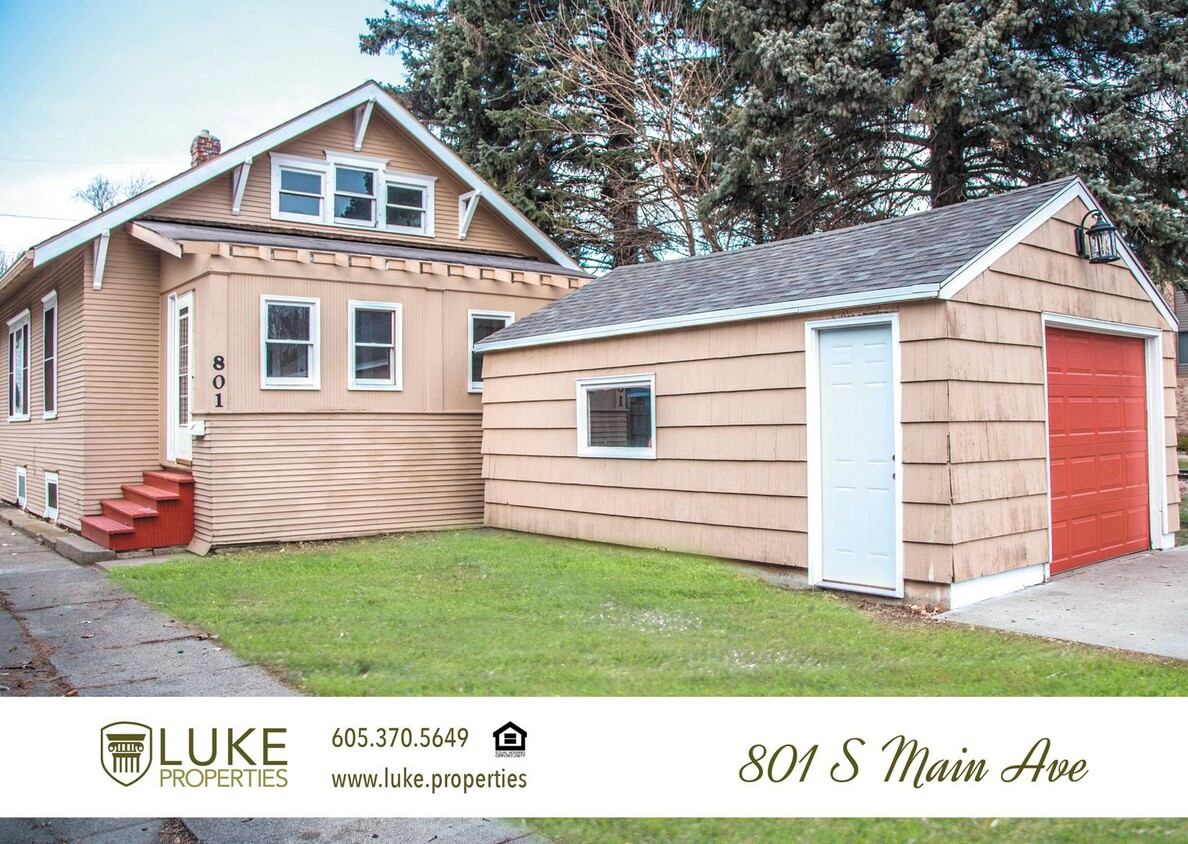 Primary Photo - Rental home with amazing hardwood floors