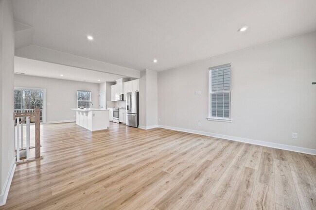 Foto del edificio - Like new 3-bed, 2.5 bath townhome in Cramerton Mills Parkway!