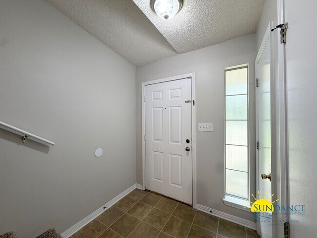 Foto del edificio - Newly Renovated 3 Bedroom Townhouse in Fort Walton Beach!