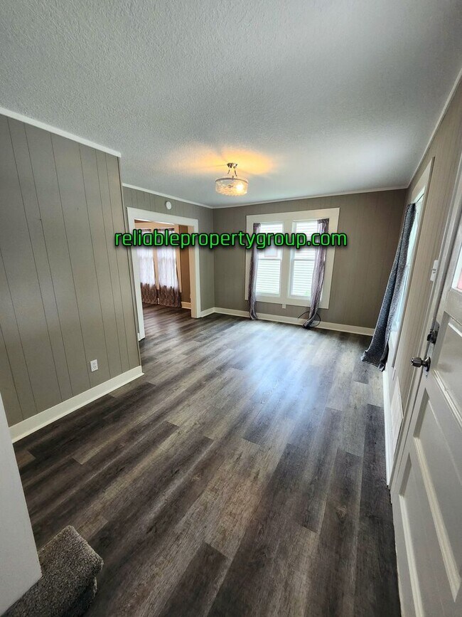 Foto del edificio - New Listing in Fort Wayne