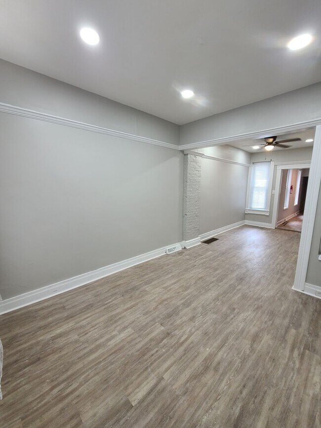 Foto del edificio - 1015 Perry St
