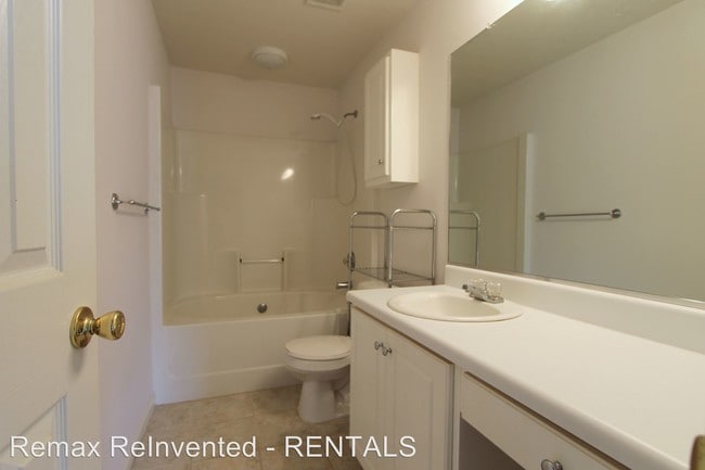 Building Photo - 2204 Lions Mane Dr