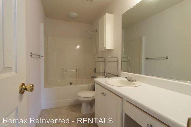 Foto del edificio - 2204 Lions Mane Dr