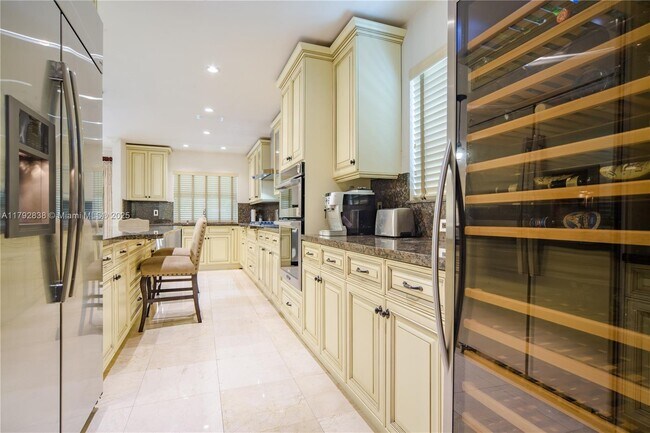 Foto del edificio - 3514 Crystal Ct
