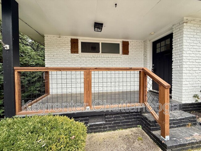 Building Photo - 904 Tremont St