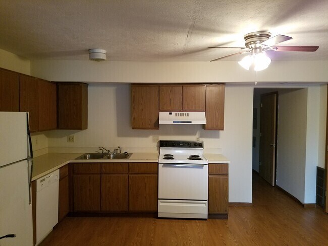 Foto del edificio - 1537 Whitehall Blvd