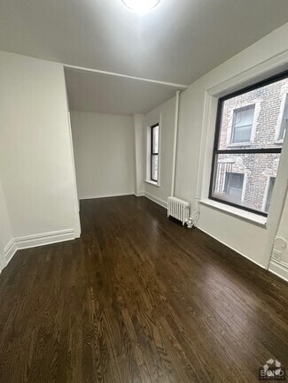 Building Photo - 1427 York Ave