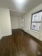 Building Photo - 1427 York Ave