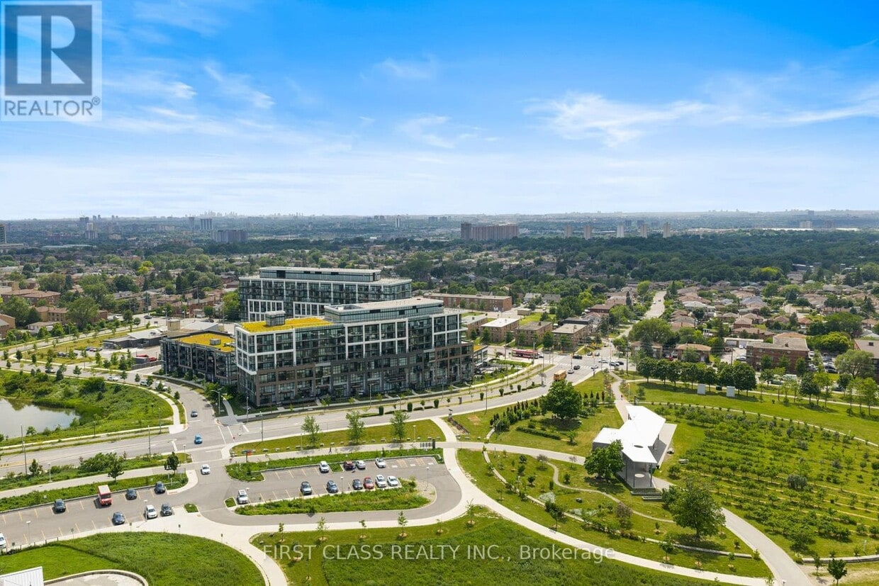 Primary Photo - 60-160 George Butchart Dr