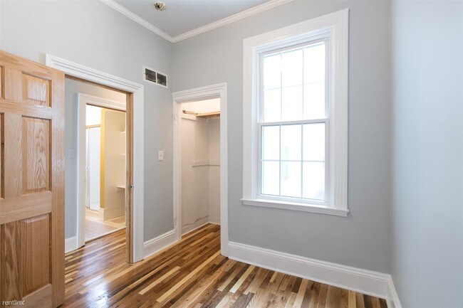 Building Photo - 2 br, 1 bath  - 2231 Wabash St