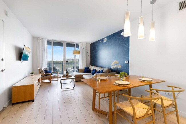 Foto del edificio - 2602 E Hallandale Beach Blvd