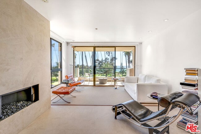 Foto del edificio - 701 Ocean Ave