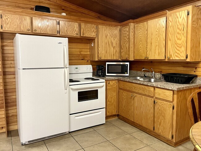 Foto del edificio - 5 Cabin Rd