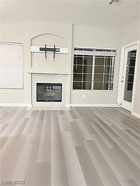 Building Photo - 1900 N Torrey Pines Dr