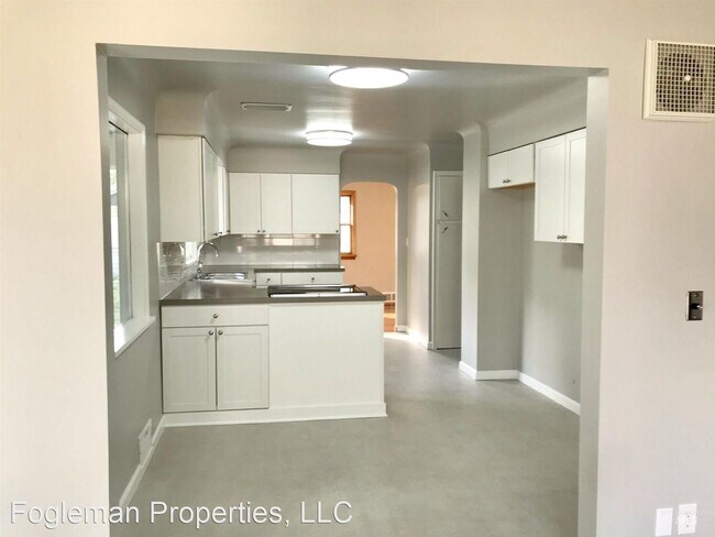 Building Photo - 3 br, 2 bath House - 480 N 8th E