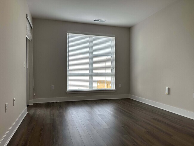 Interior Photo - The Rae