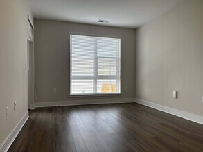 Interior Photo - The Rae