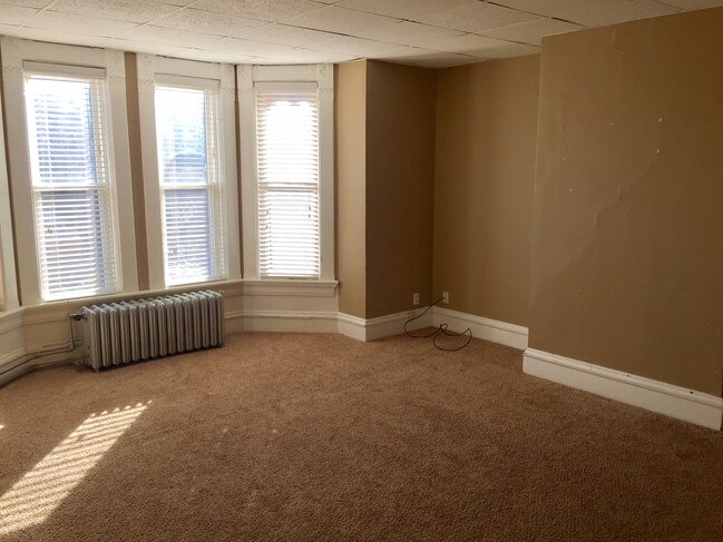 Building Photo - 1202 Brady St