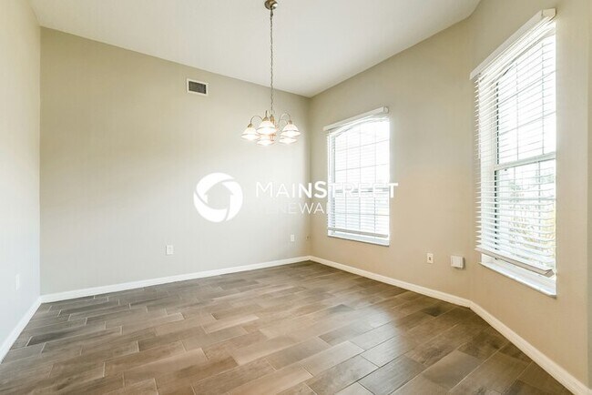 Building Photo - 3 Bedroom Pet-Friendly Home in Grand Islan...