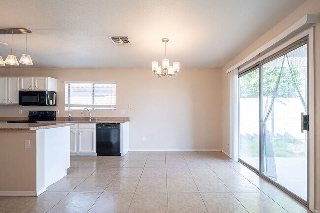 Foto del edificio - 15105 N 155th Ln