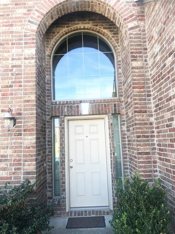 Foto del edificio - 9403 Camelia Crest Ln
