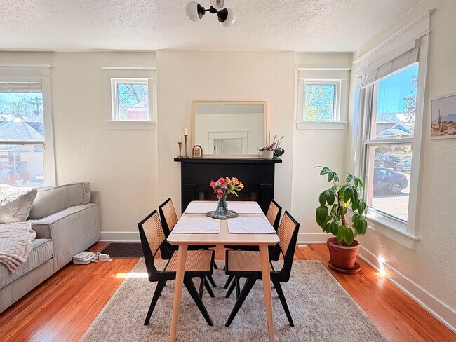 Foto del edificio - Charming 2 Bed 1 Bath Duplex in West Highlands