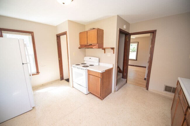 Building Photo - 1525 Briggs