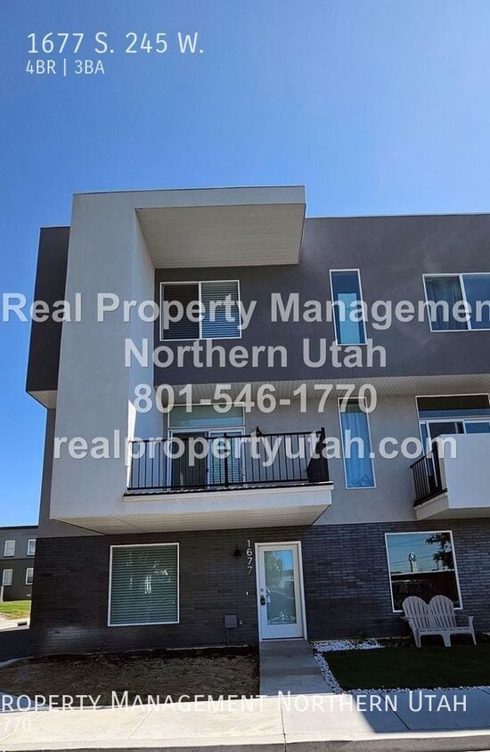 Foto principal - Newly Built 4 Bedroom Townhome in Clearfie...