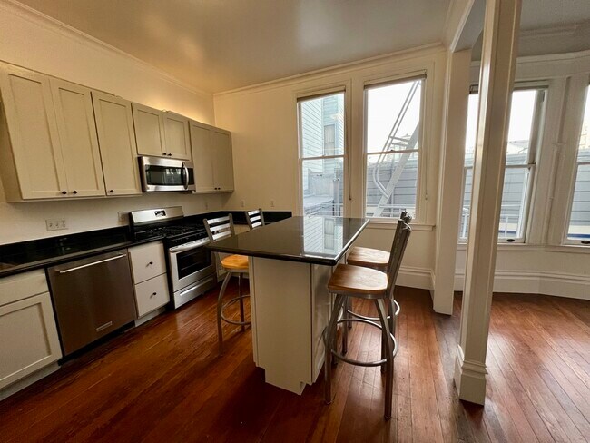 Foto del edificio - 1745 Pine St