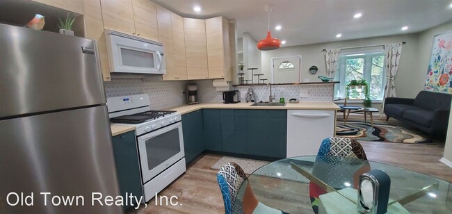 Building Photo - 3 br, 1 bath House - 240 Brookside