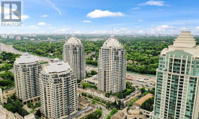 Building Photo - 8 Rean Dr