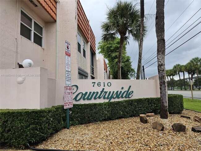 Foto del edificio - 7610 Stirling Rd